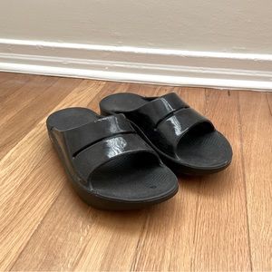 OOFOs OOahh Black Women Slides